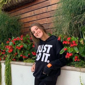 Meet your Posher, Olivia